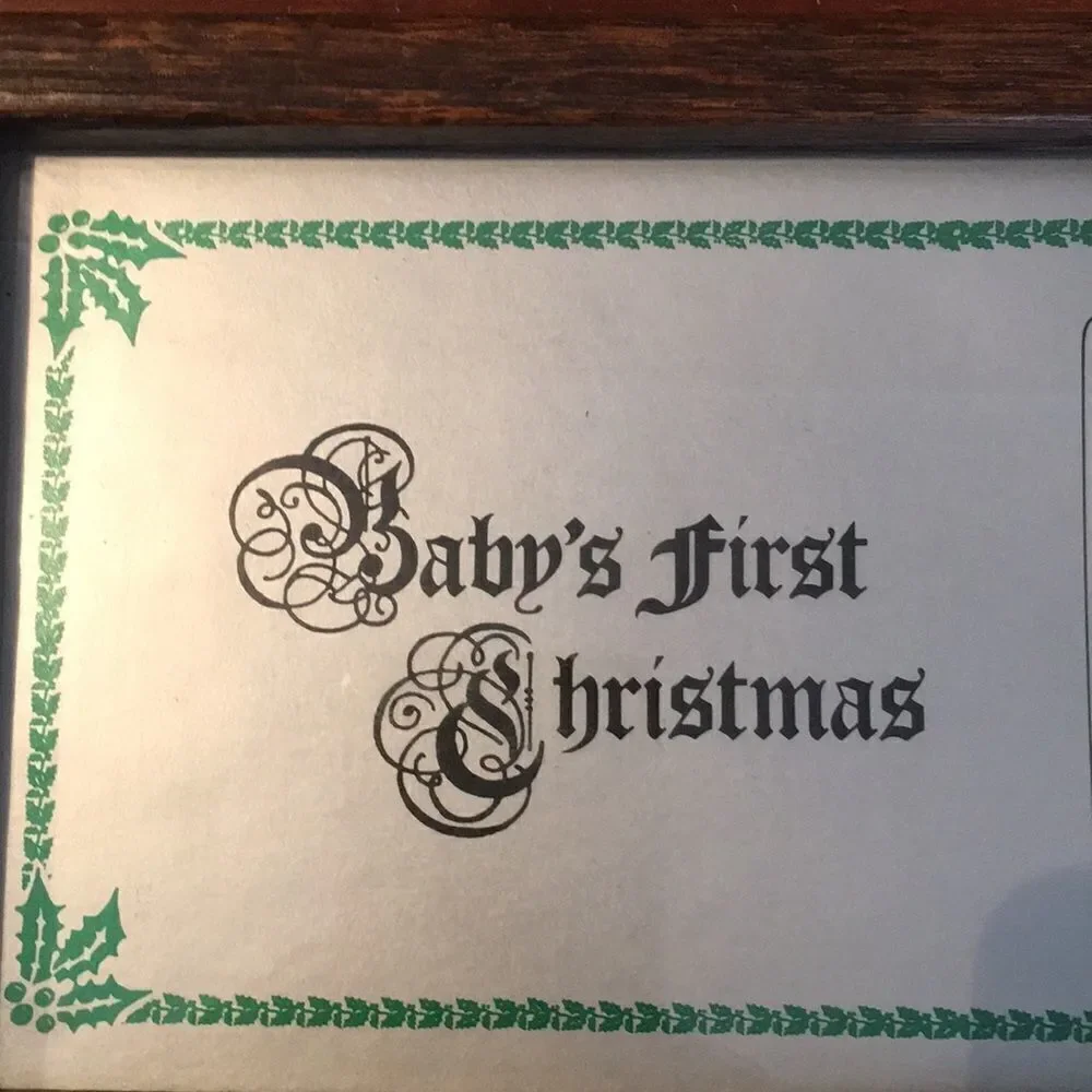 New VTG Christmas Frame Holds 3”X3” Photo